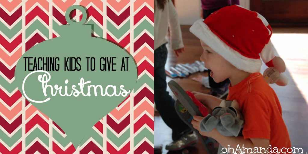 Great ideas for teaching (& helping) kids to GIVE at Christmas! // ohAmanda.com